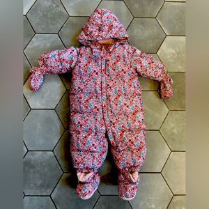 NWOT | Baby Gap heavy weight puffer girl size 6-12m